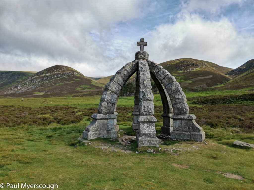 Queens Well Glen Mark