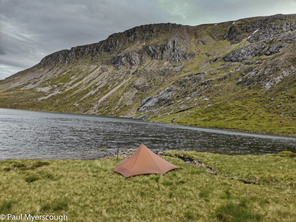 Lochan an Sgoir Geal-Charn